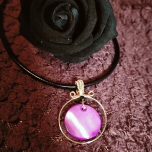 Pendentif lunaire avec bélière tissée en cuivre