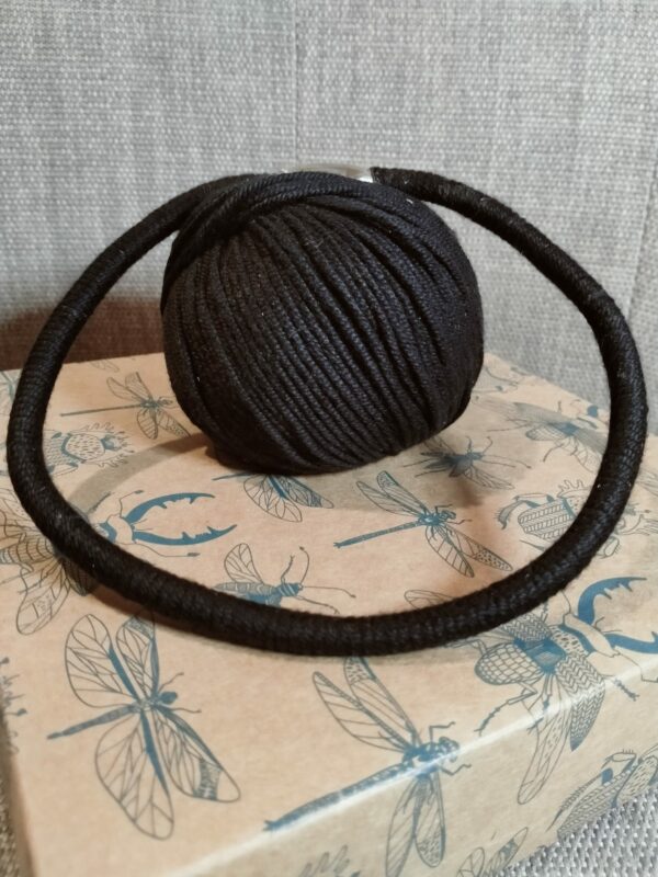 Collier avec un coloris uni – Image 7