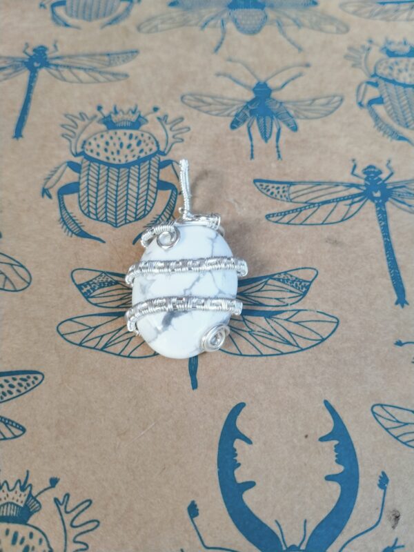 Pendentif tressé avec cabochon en Howlite – Image 7